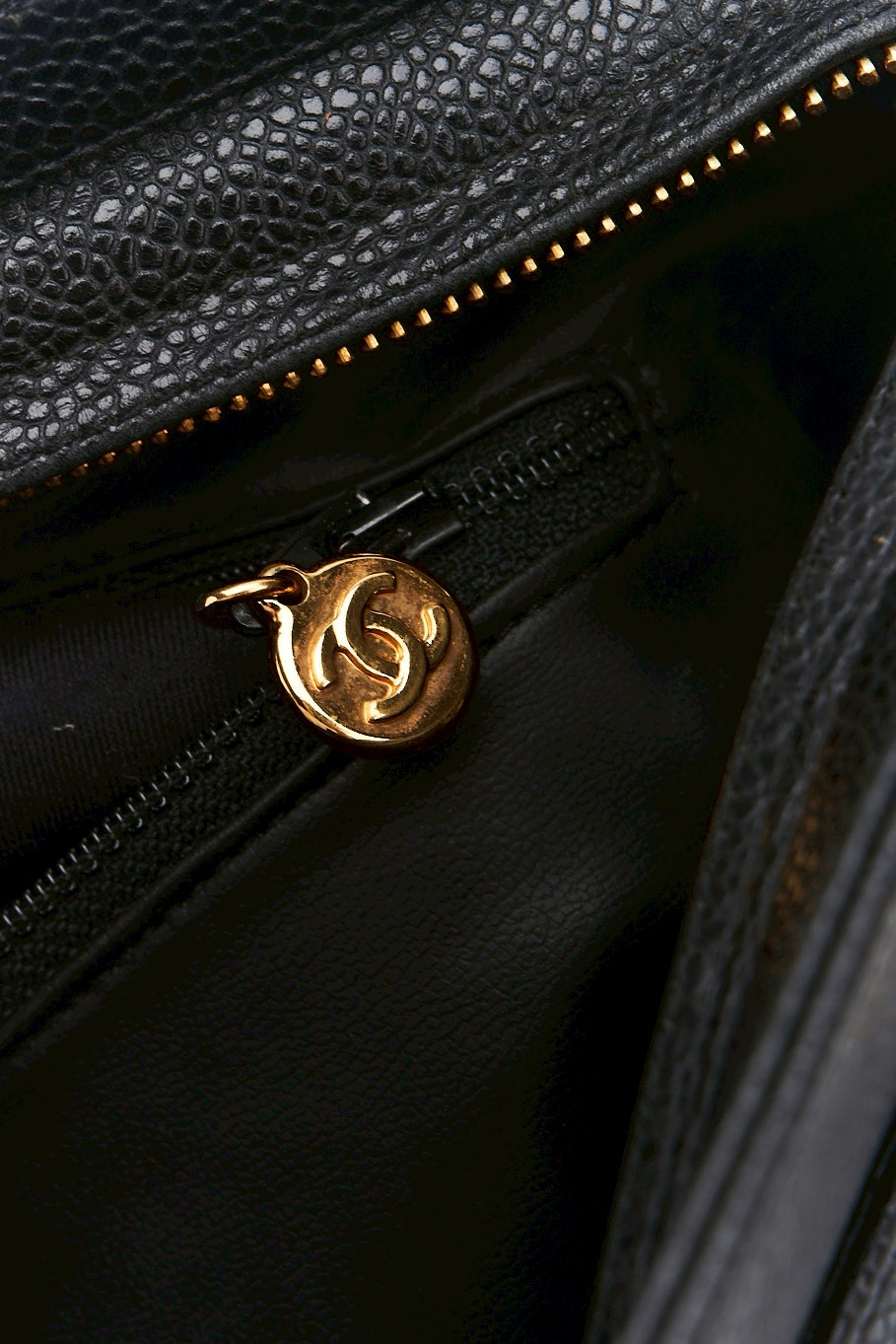 Chanel Caviar cc logo