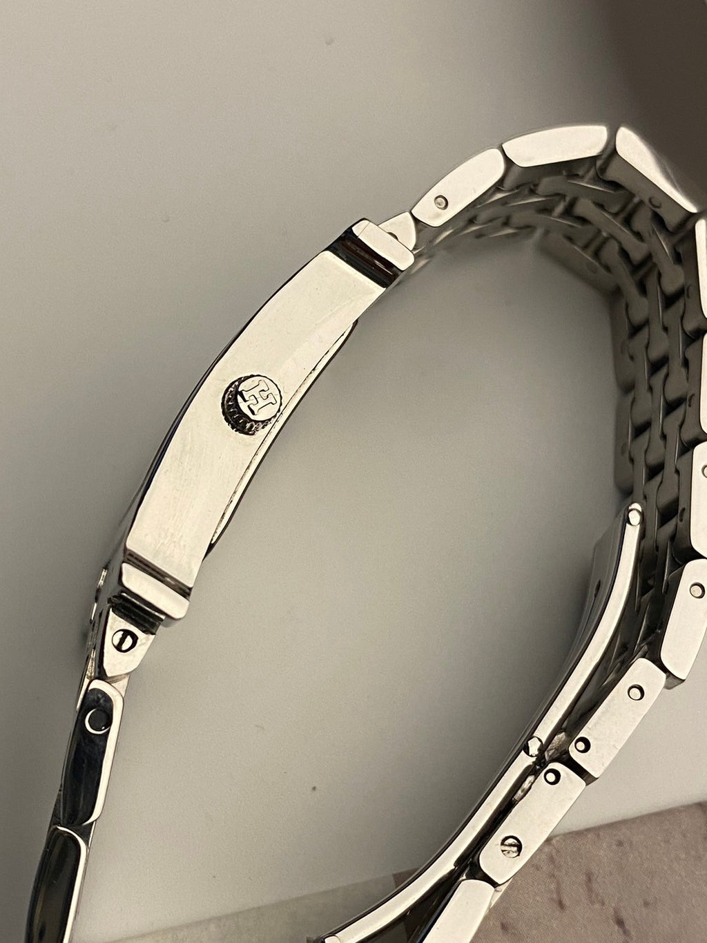 Hermes white dial diamond c.1627