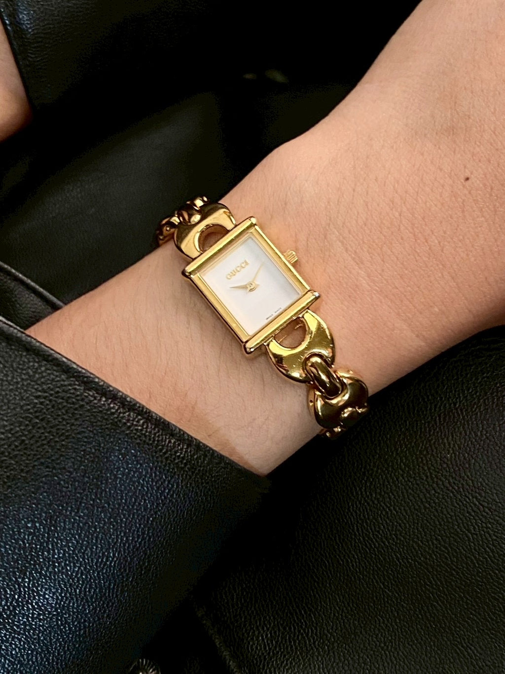 Gucci 1800I chang strap c.2295