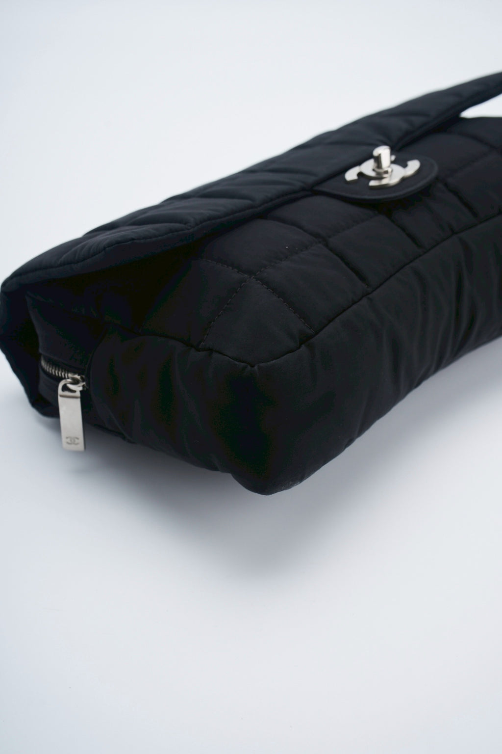 Chanel nylon easy flab “12