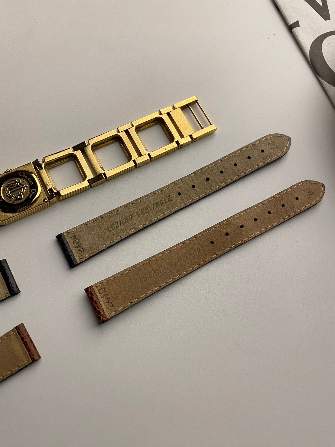 Dior d60-159 gold dial