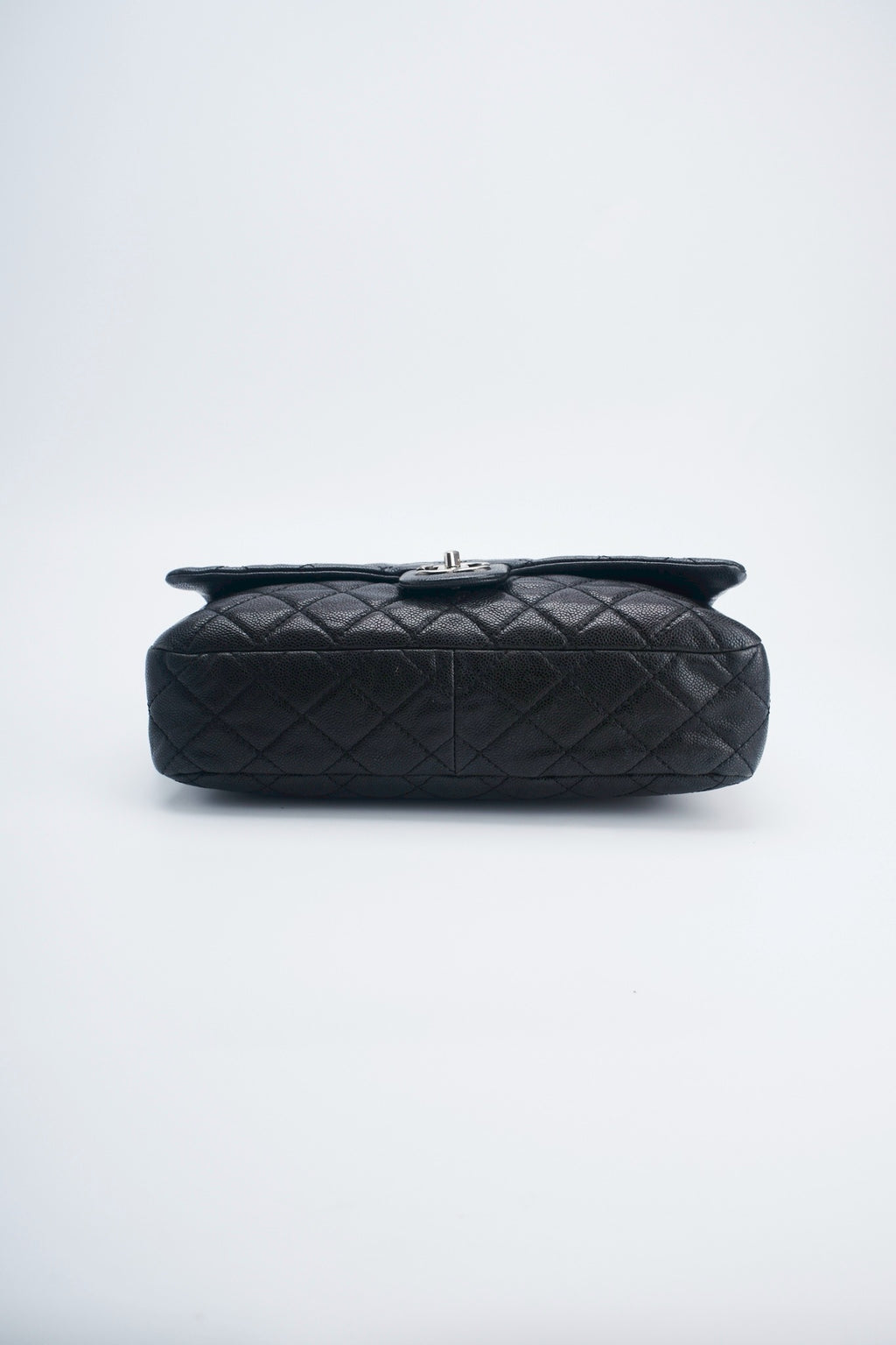 Chanel easy flab caviar skin