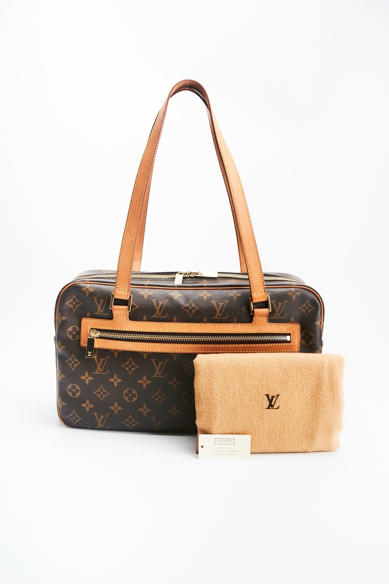 Louis vuitton  cite gm size