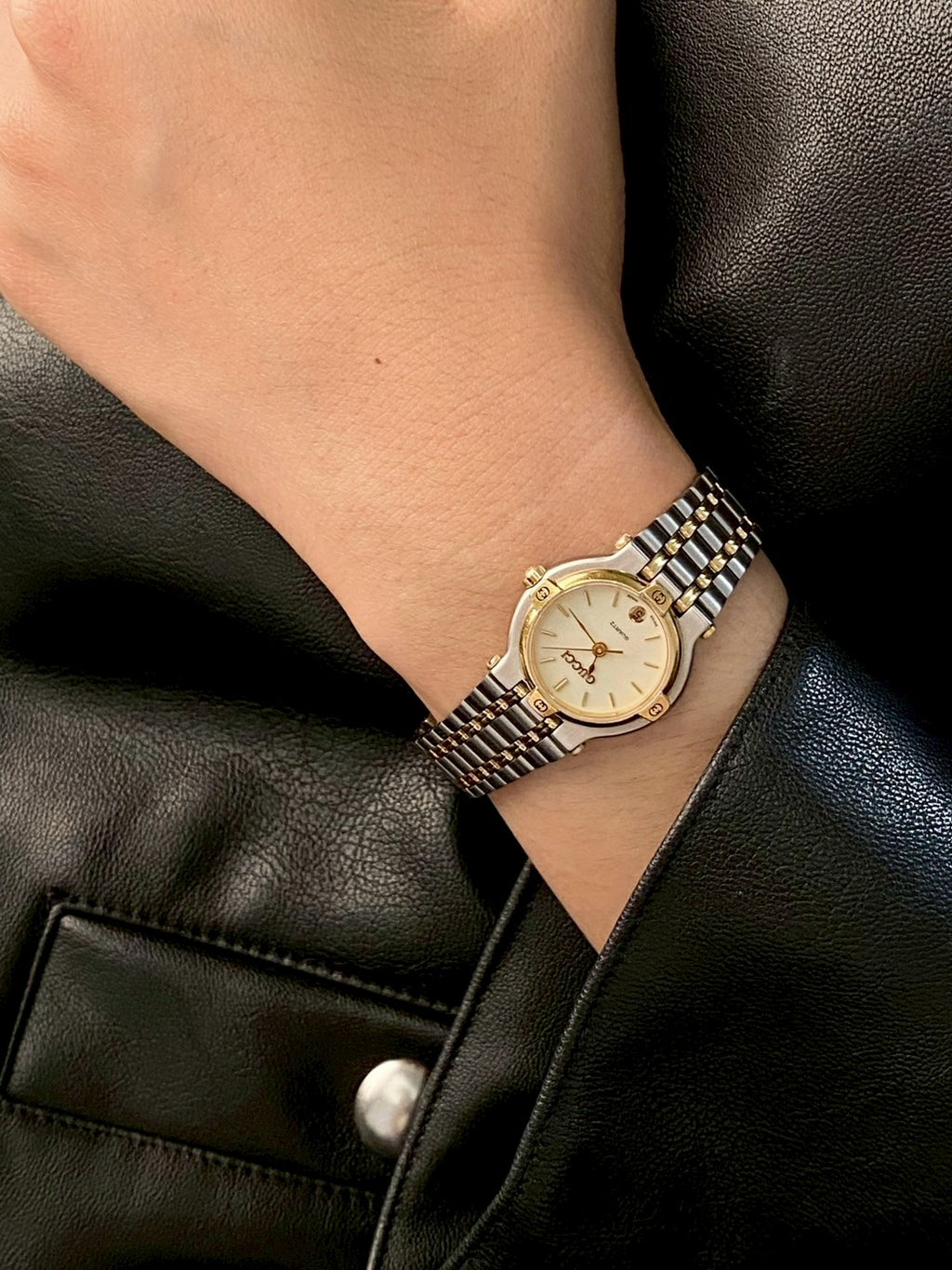 Gucci 9000l twotone watch