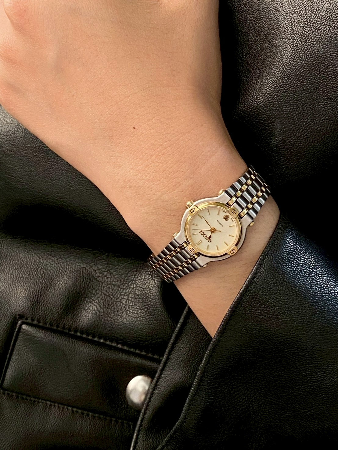 Gucci 9000l twotone watch