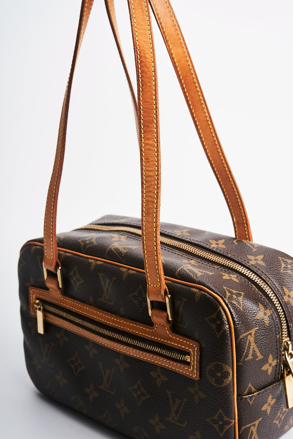 Louis vuitton cite mm size