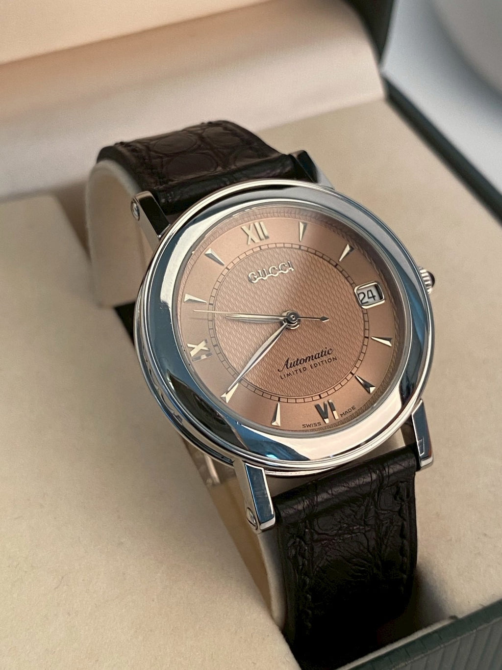 Gucci 7400 auto