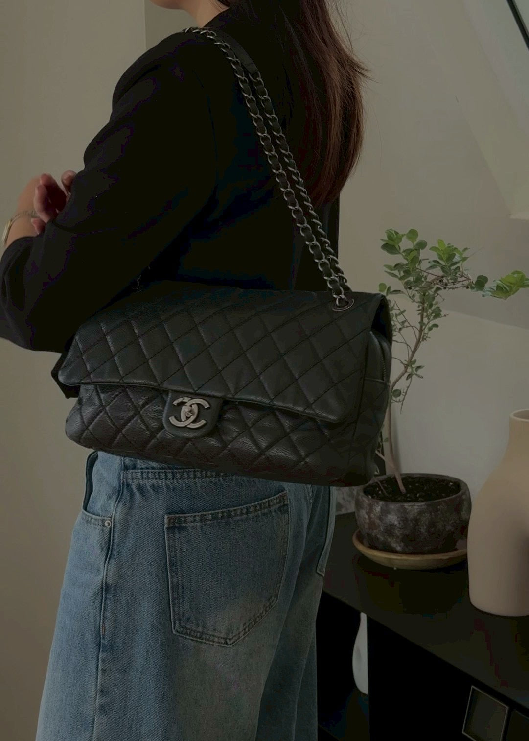 Chanel easy flab caviar skin