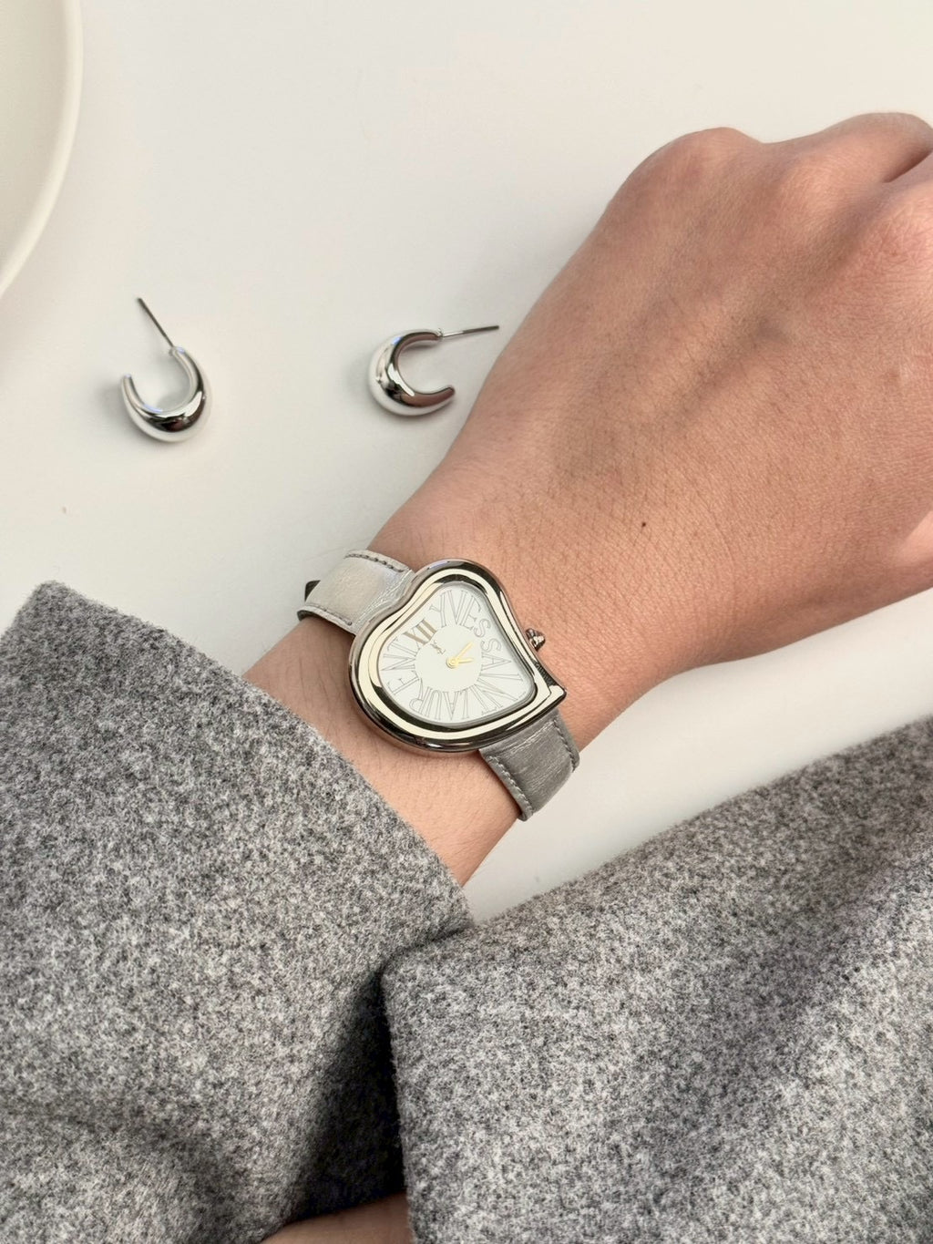 Ysl heart dial silver