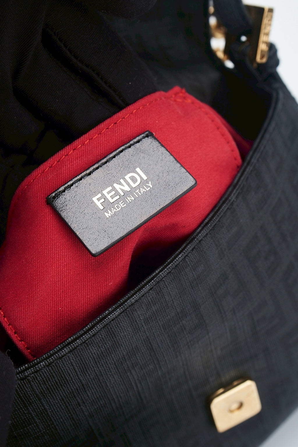 Fendi baguette chain bag