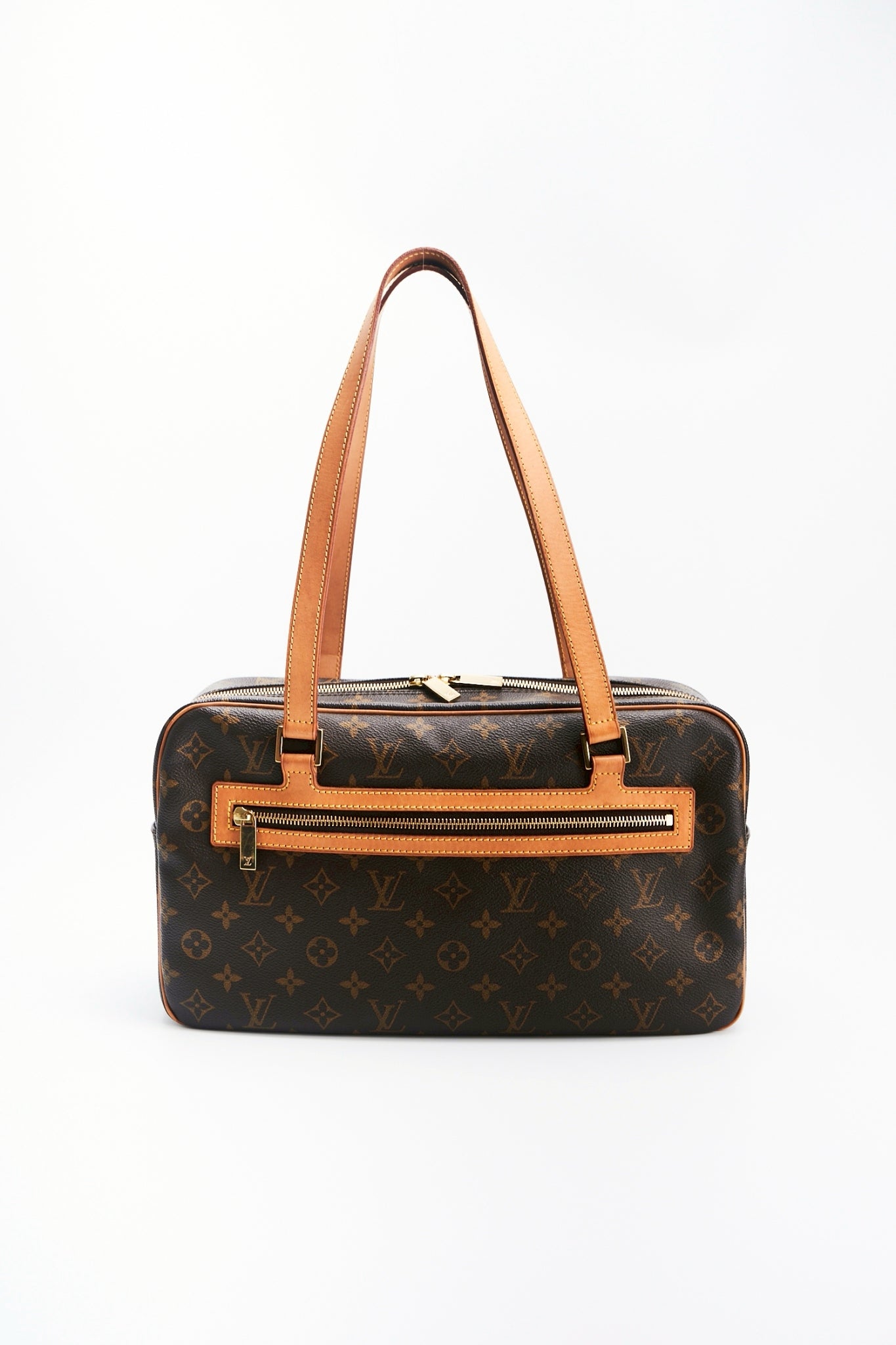 Louis vuitton  cite gm size