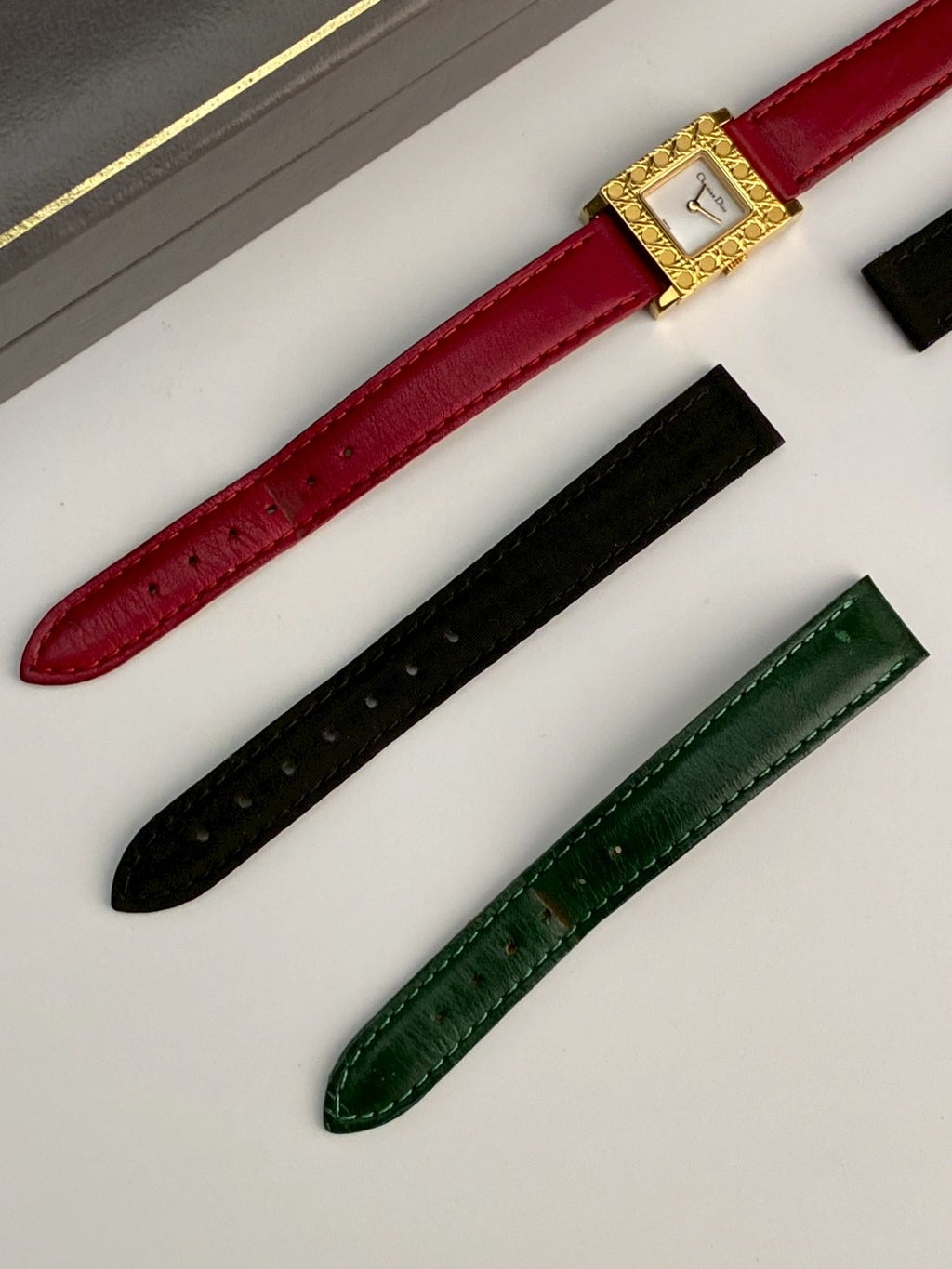 Dior d60-159 chang strap gold