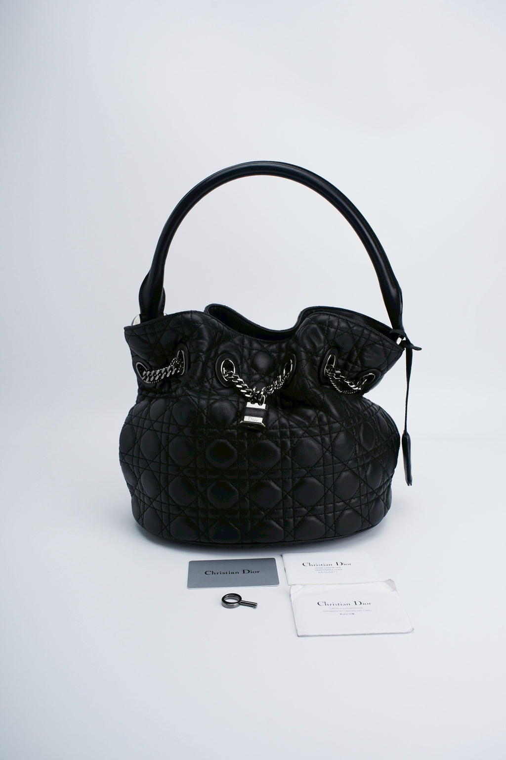 Lady dior cannage padlock bucket