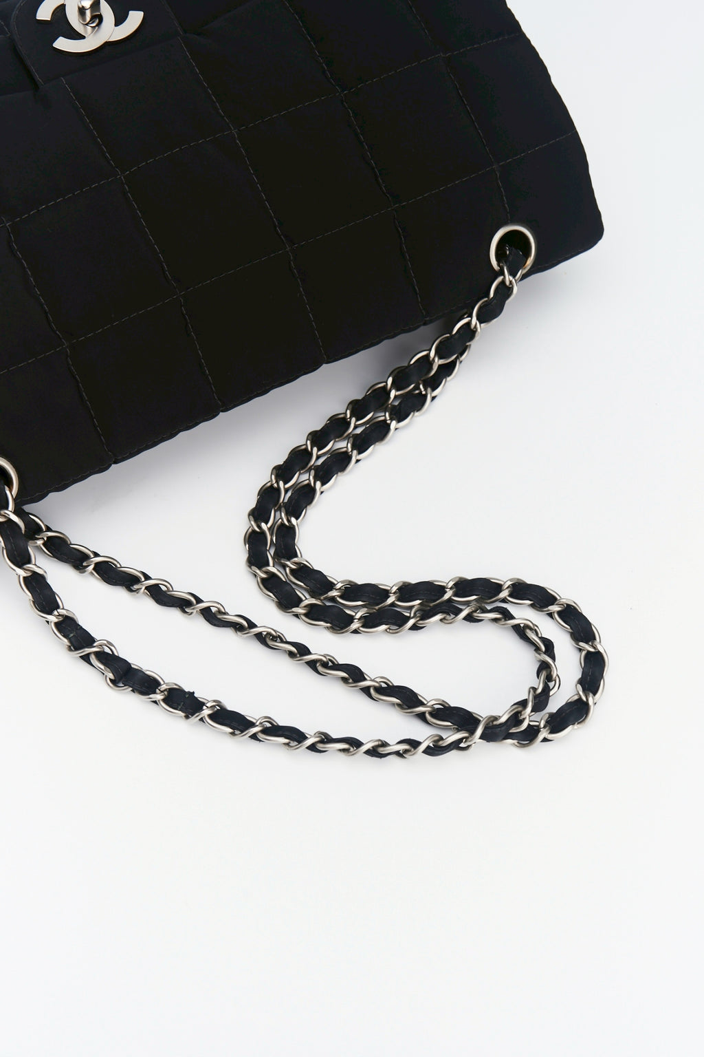 Chanel nylon easy flab “10