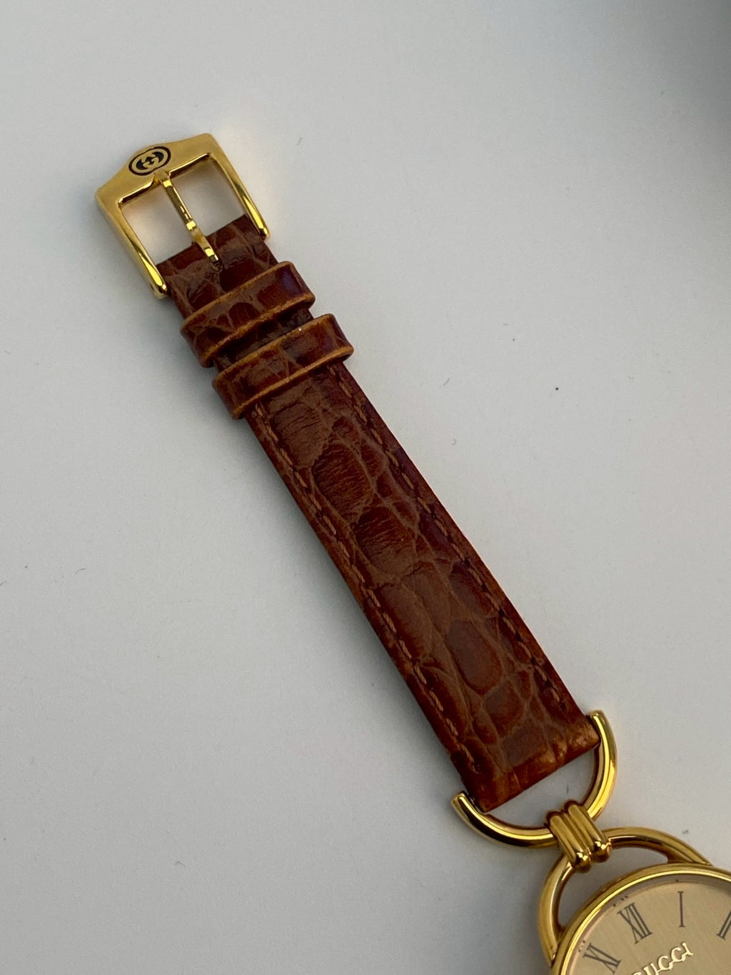 Gucci 6000.2L gold dial c.9536