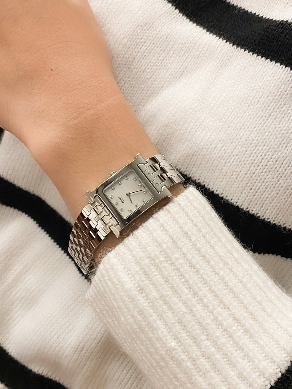 Hermes white dial diamond c.1627