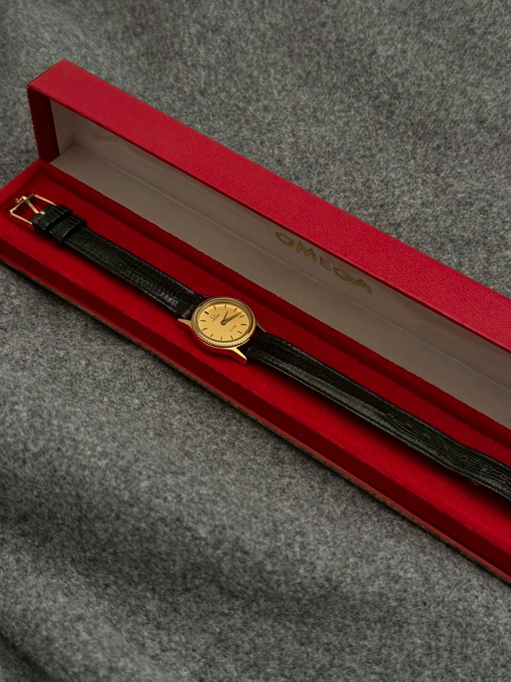Omega devilla gold c.1387