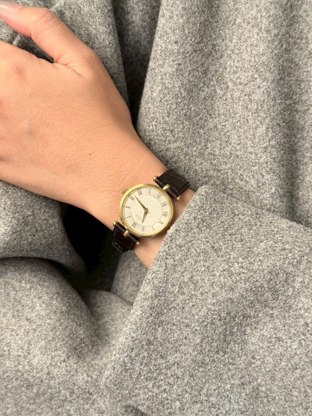 gucci 2000l cream boy watch