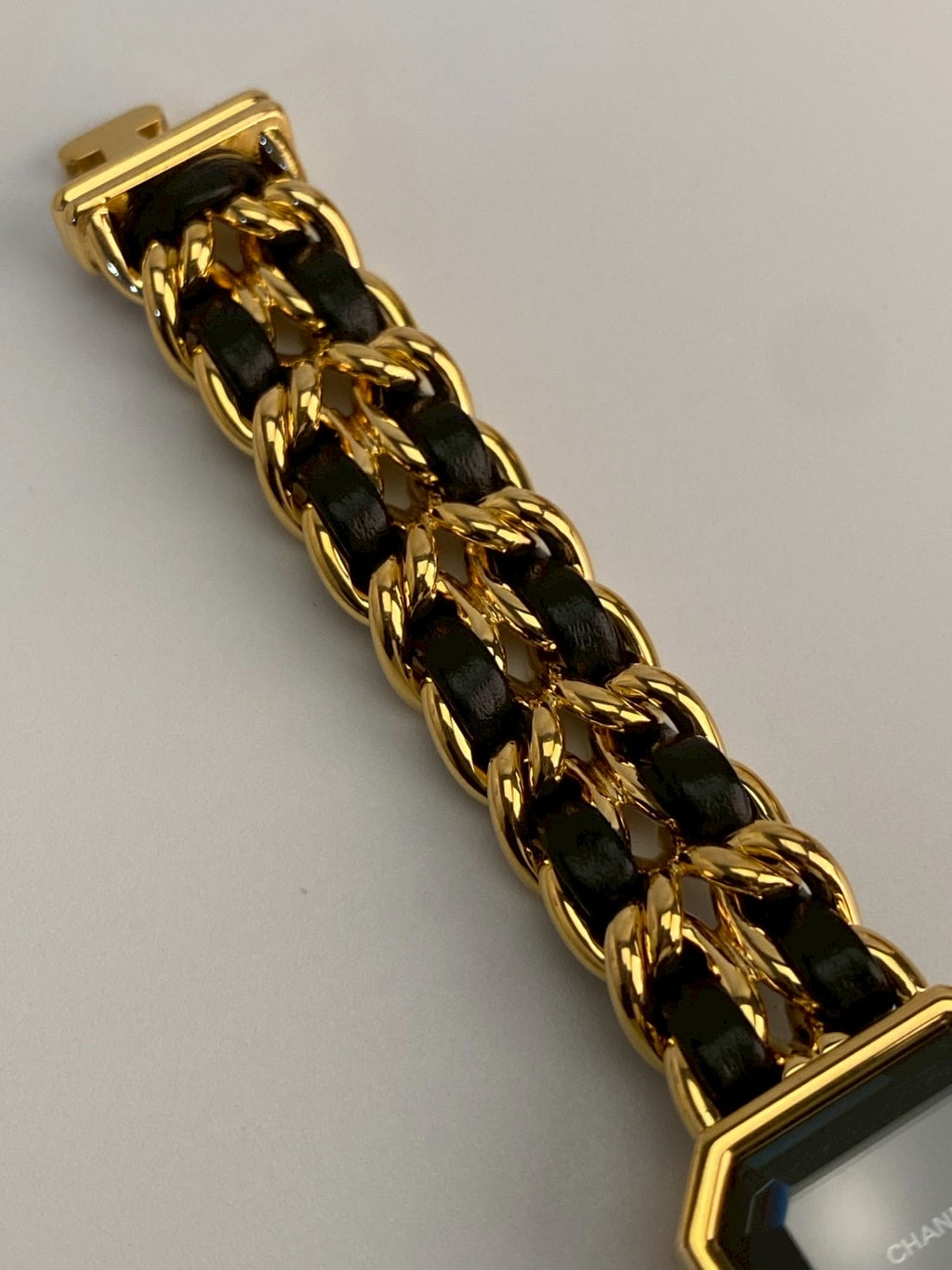 Chanel premier M size c.9927