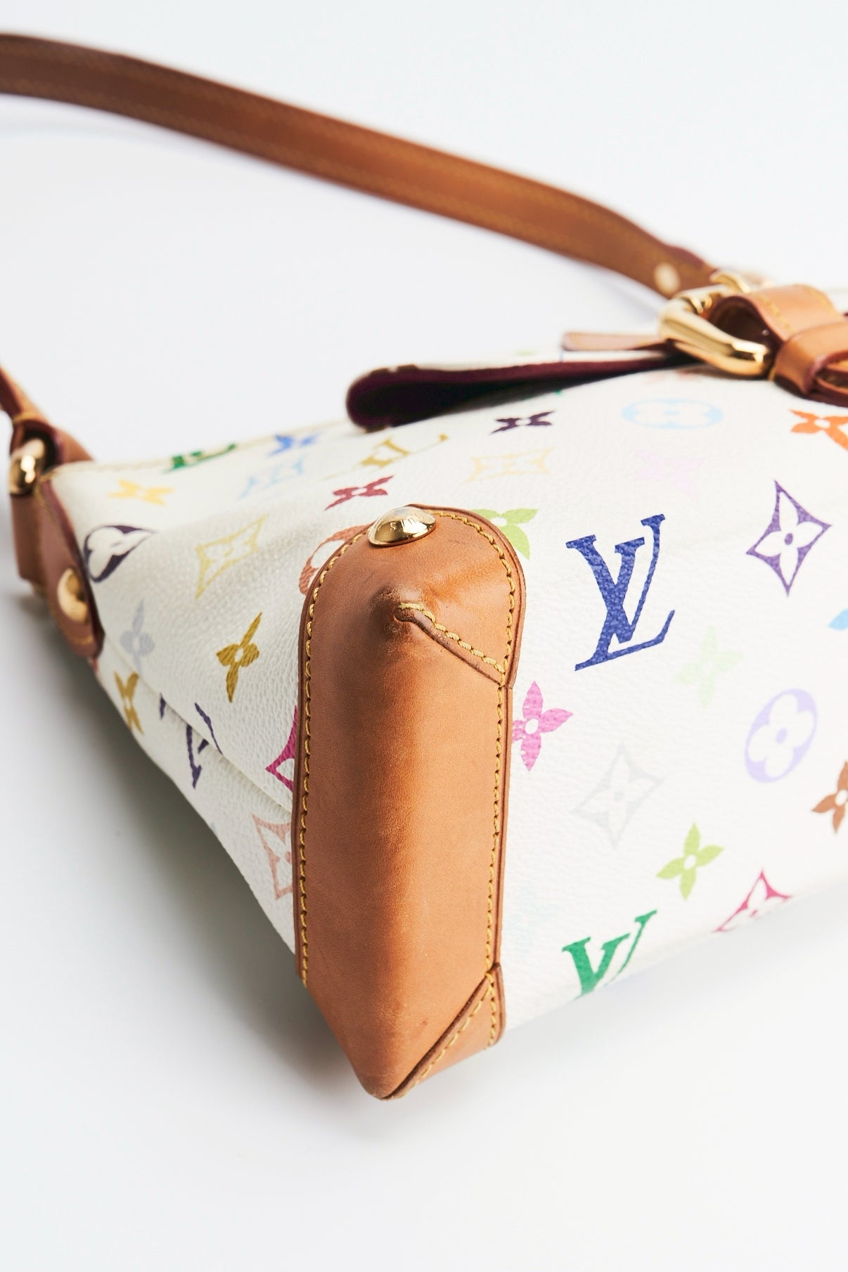 Louis vuitton shoulder bag