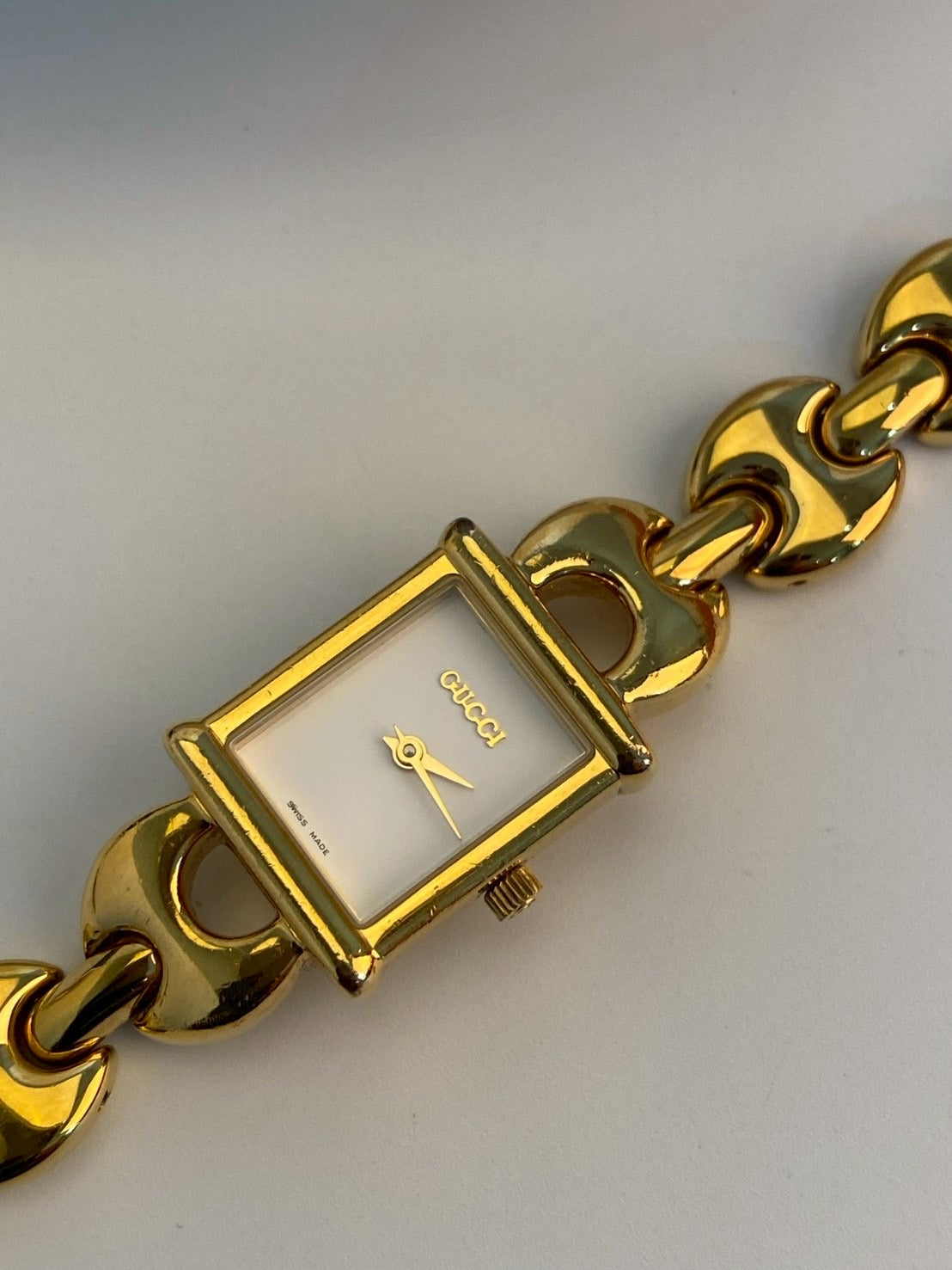 Gucci 1800I chang strap c.2295