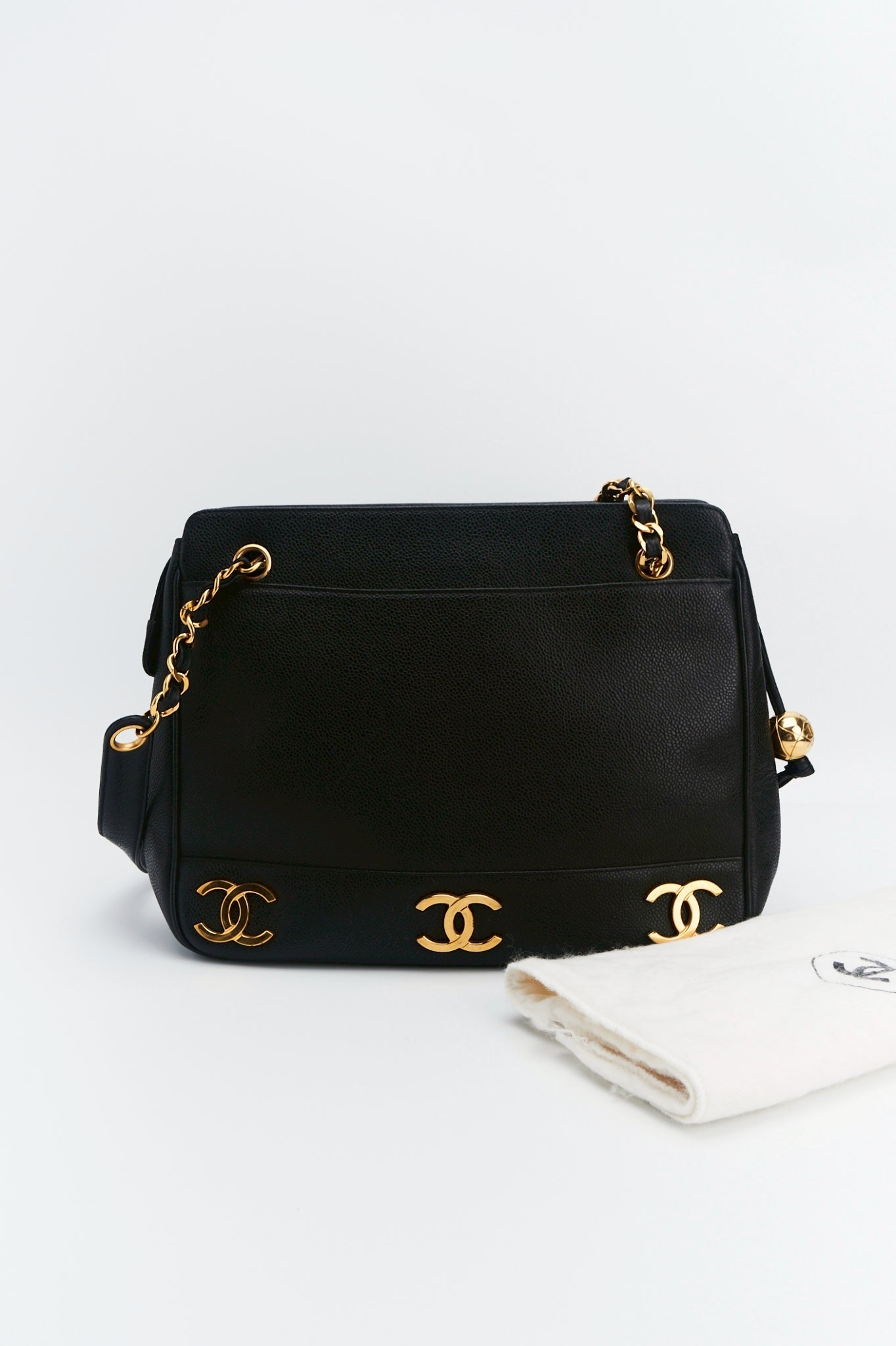 Chanel Caviar cc logo