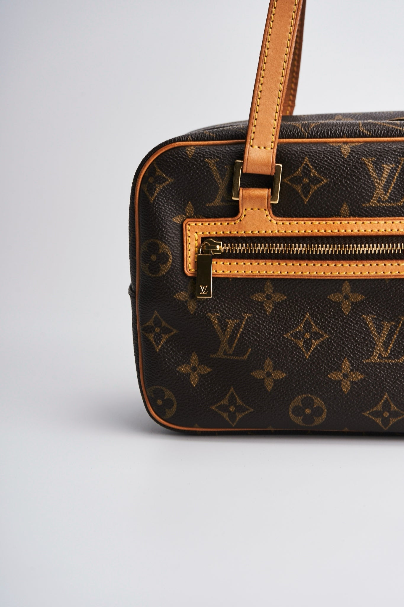 Louis vuitton cite mm size