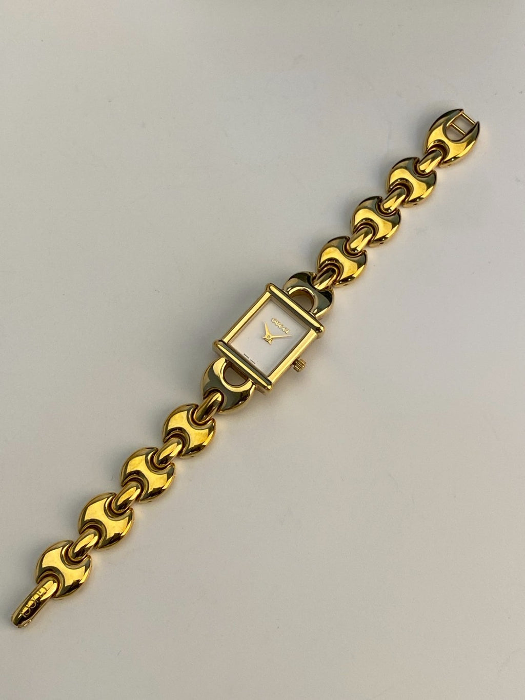 Gucci chang strap 1800L c.3849