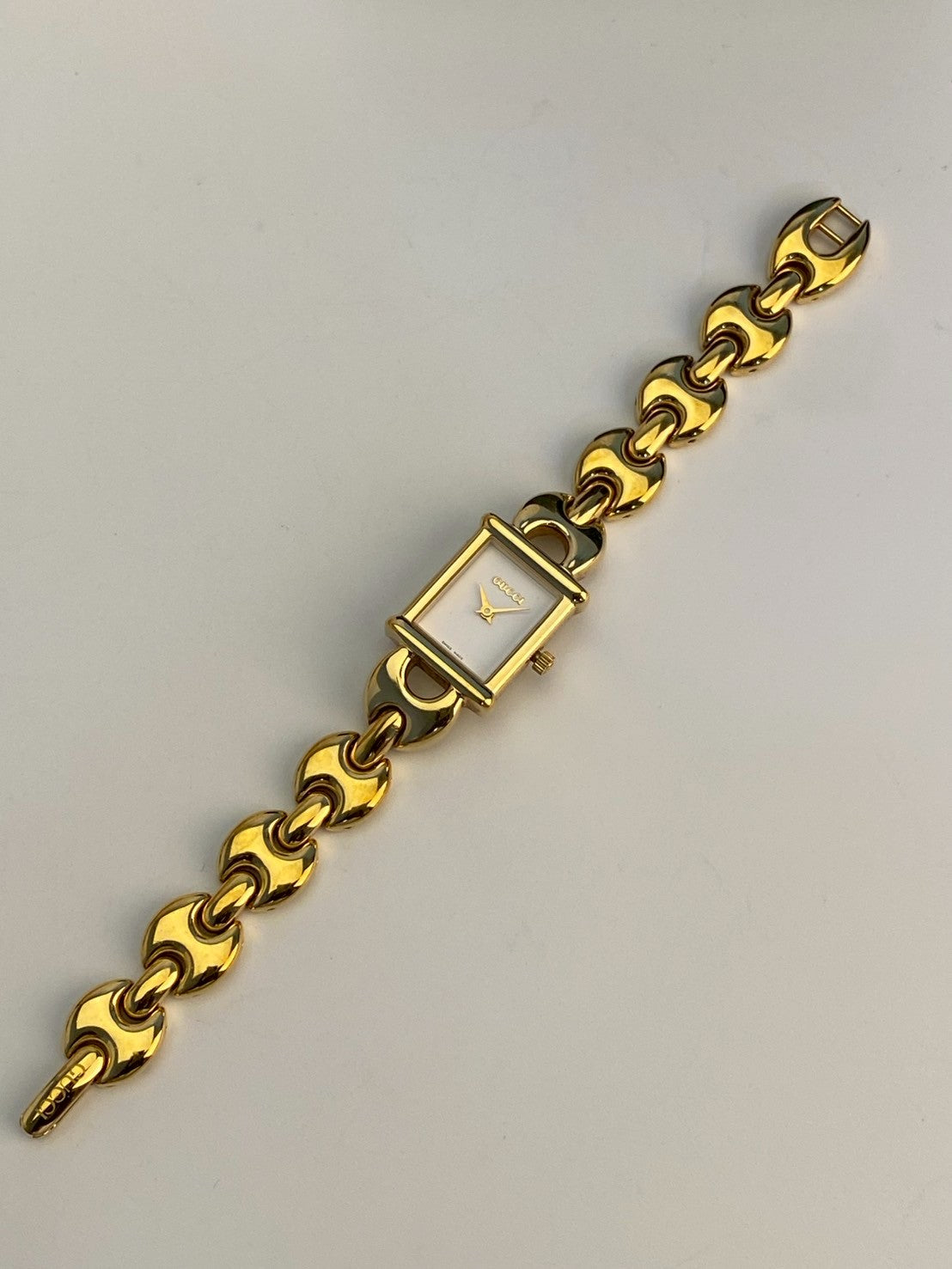 Gucci chang strap 1800L c.3849