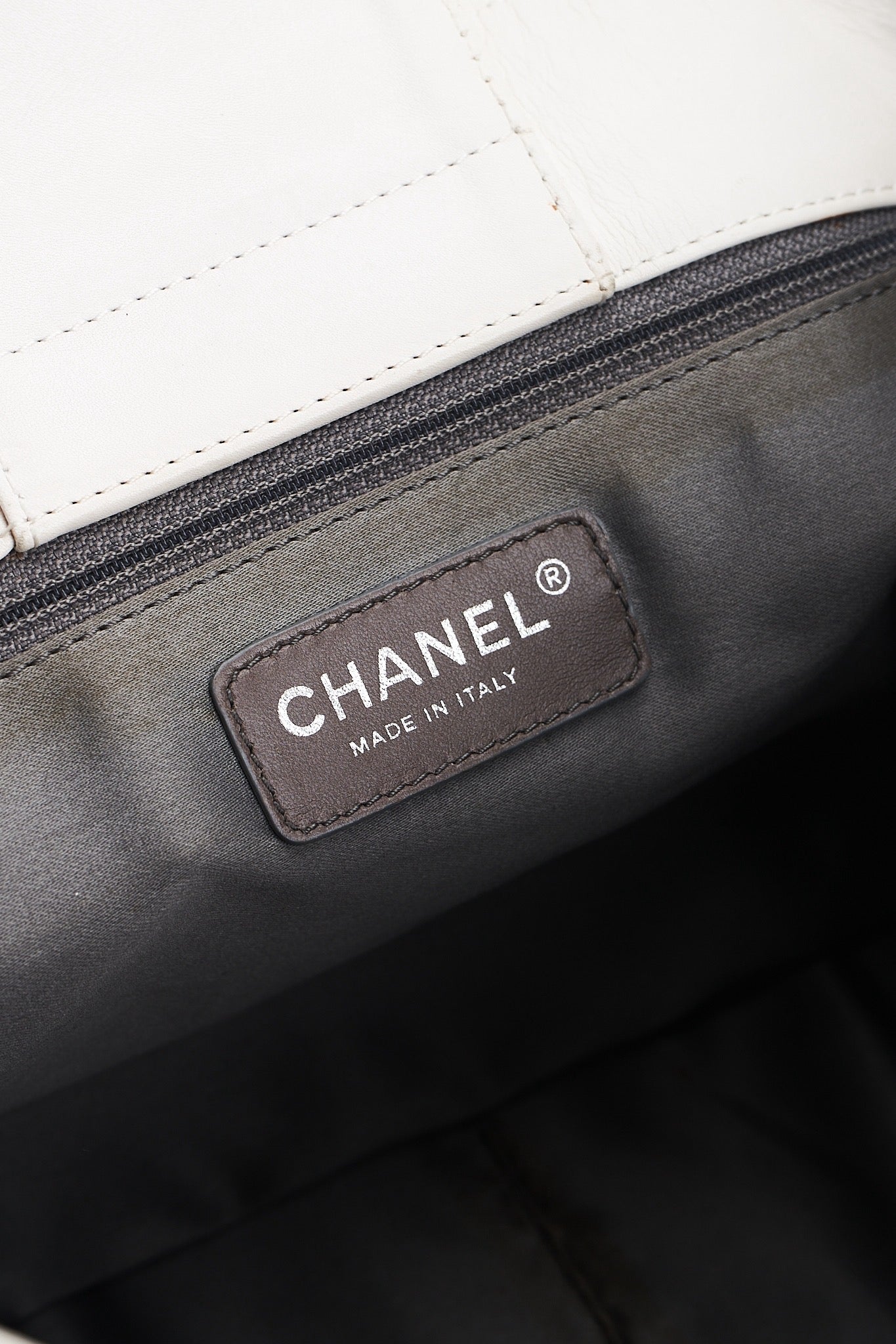 Chanel clogo