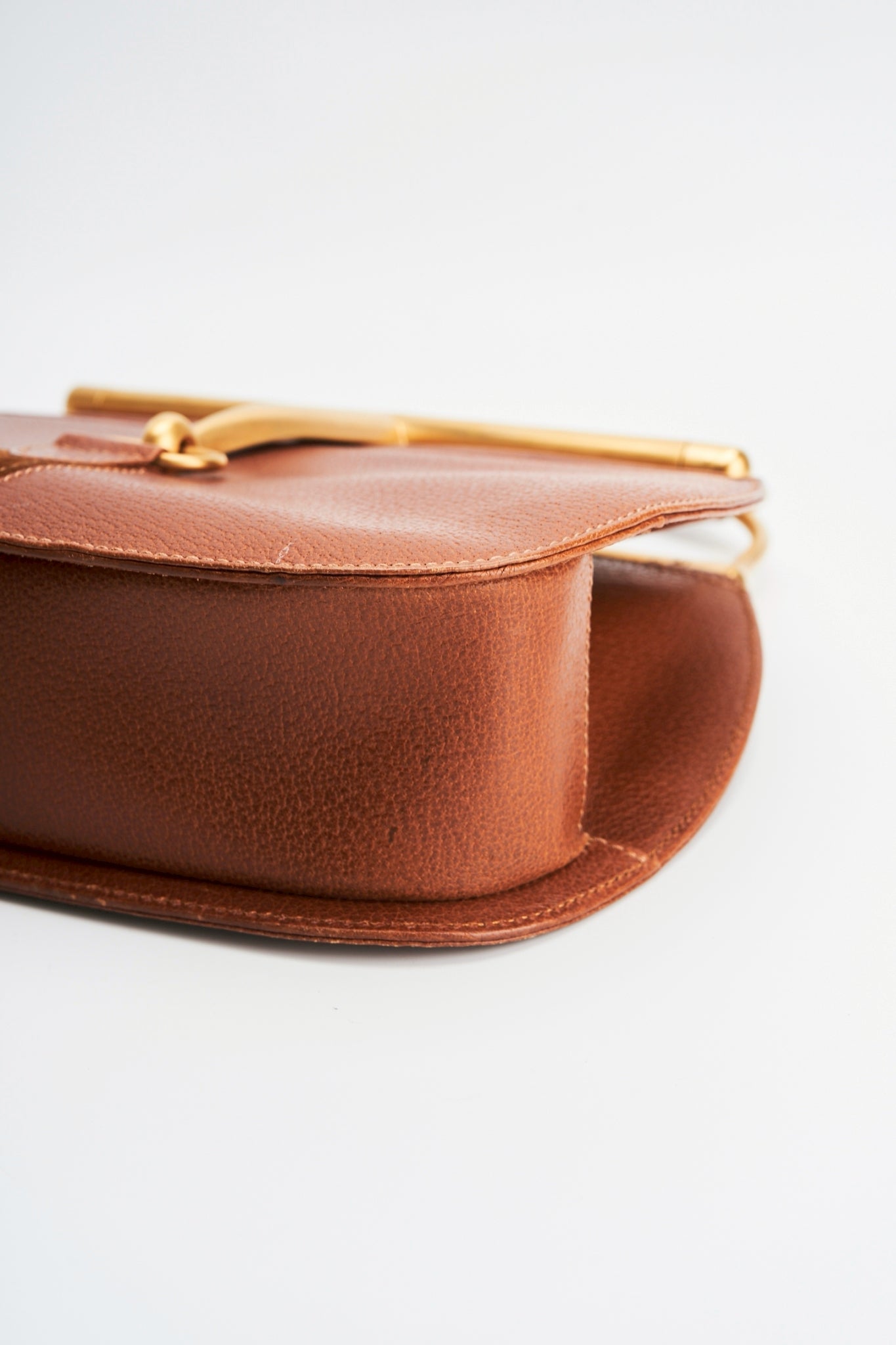 Gucci buckle leather