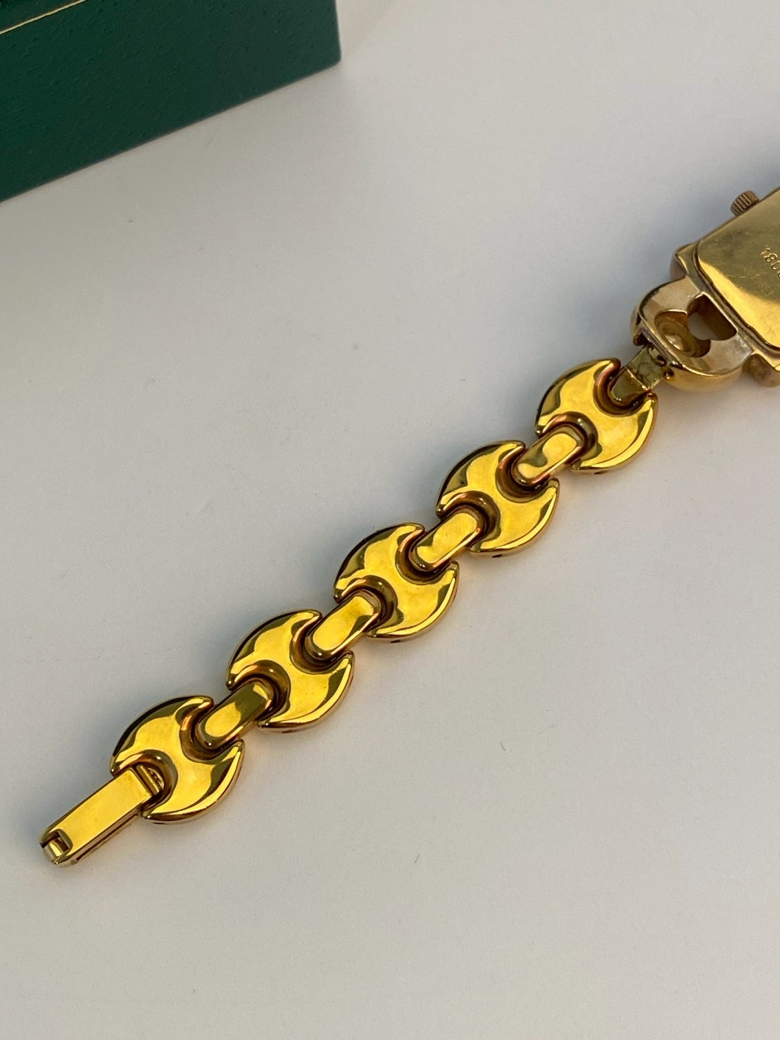 Gucci 1800I chang strap c.8853