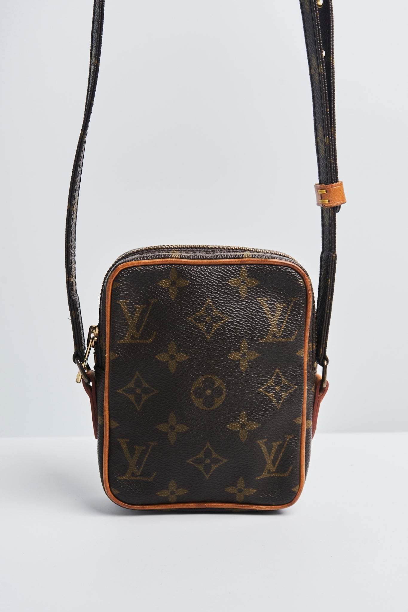 Louis vuitton amazon mini crossbody