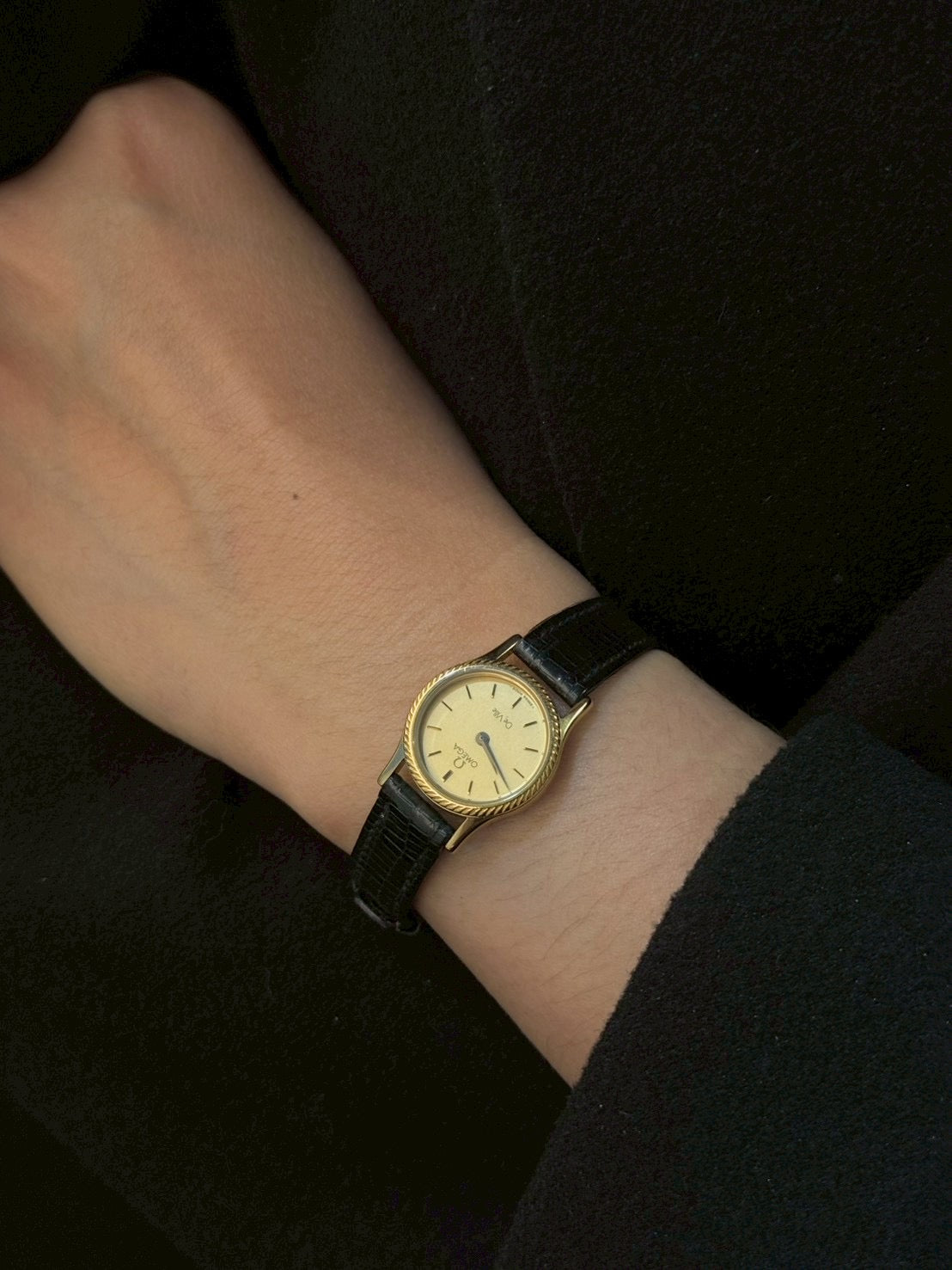 Omega devilla gold c.1387