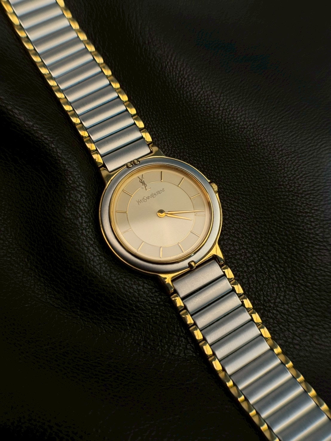 Ysl cream dial c.0197