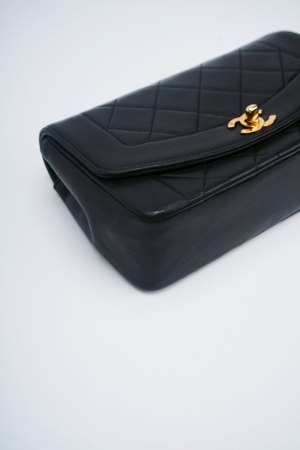 Chanel diana lamdskin