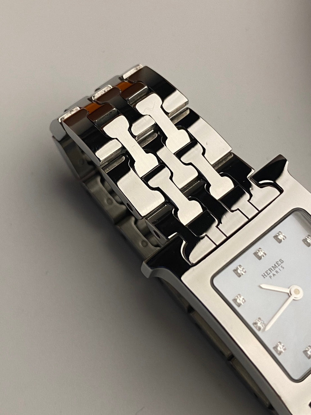 Hermes white dial diamond c.1627