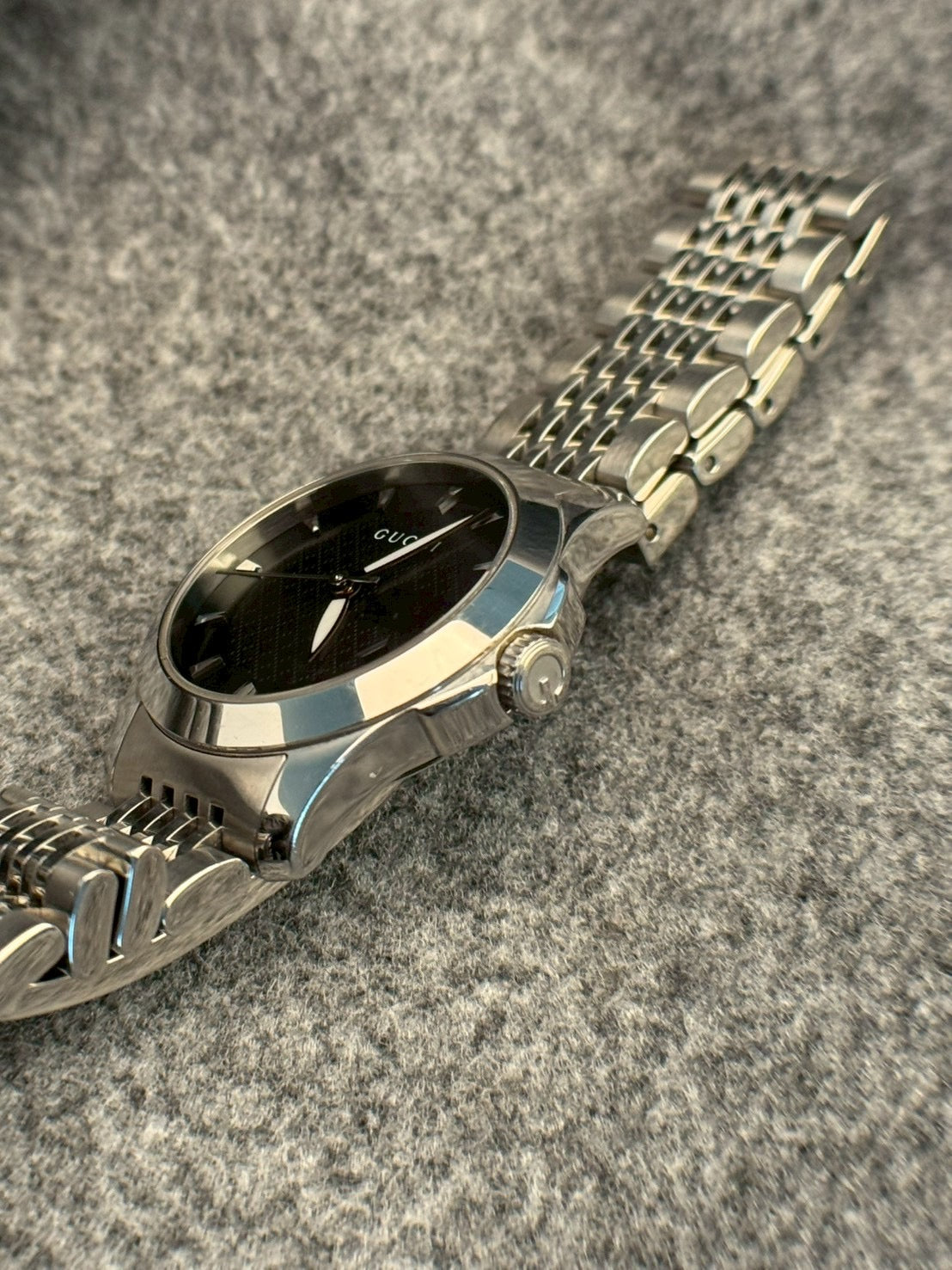 Gucci G-Timeless 126.5 c.7066