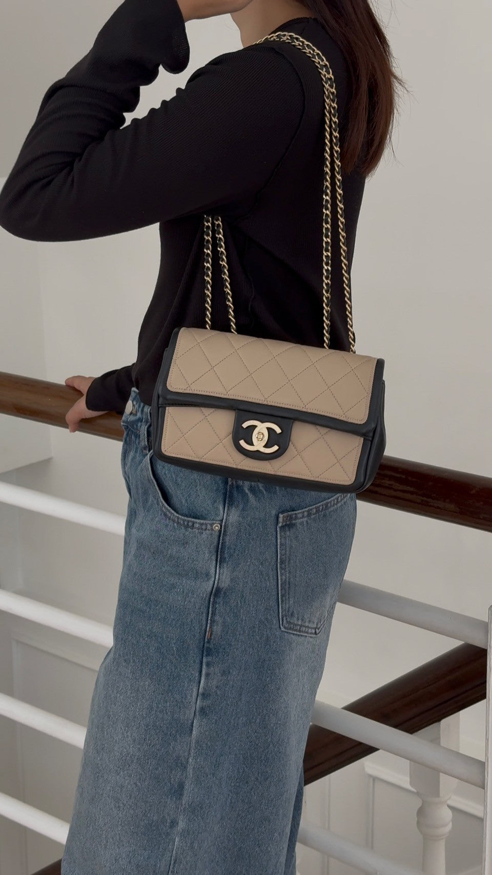 ChanelQuilted Graphic Flap bag