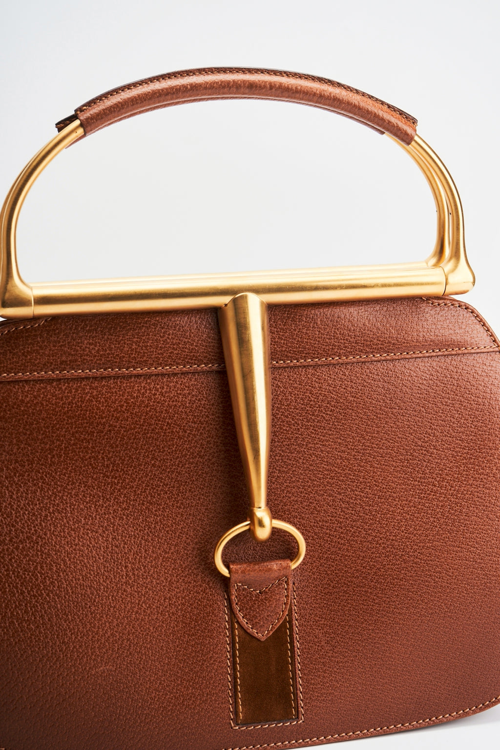 Gucci buckle leather