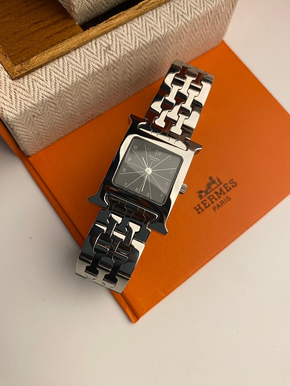 Hermes black dial c.6273