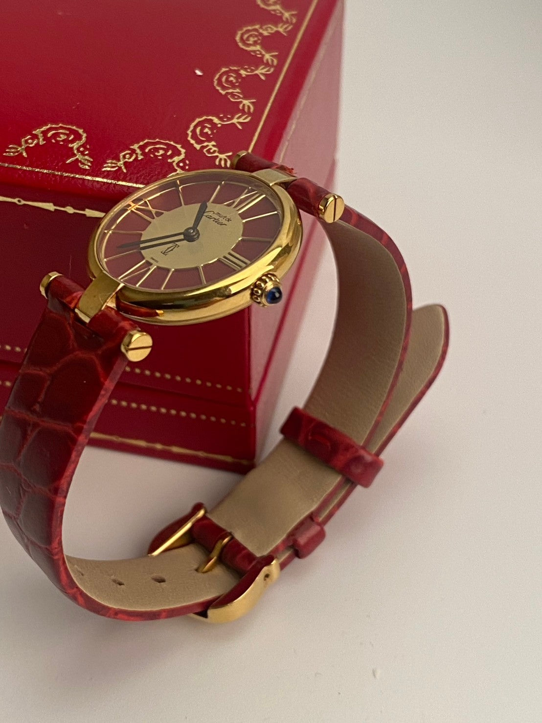 Cartier cilcle red dial sm c.9483