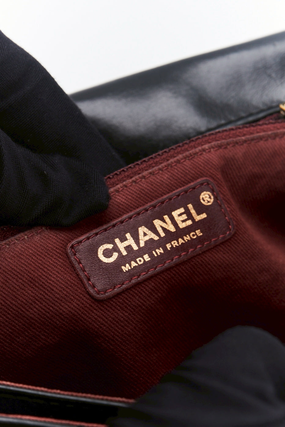 Chanel dubai messenger
