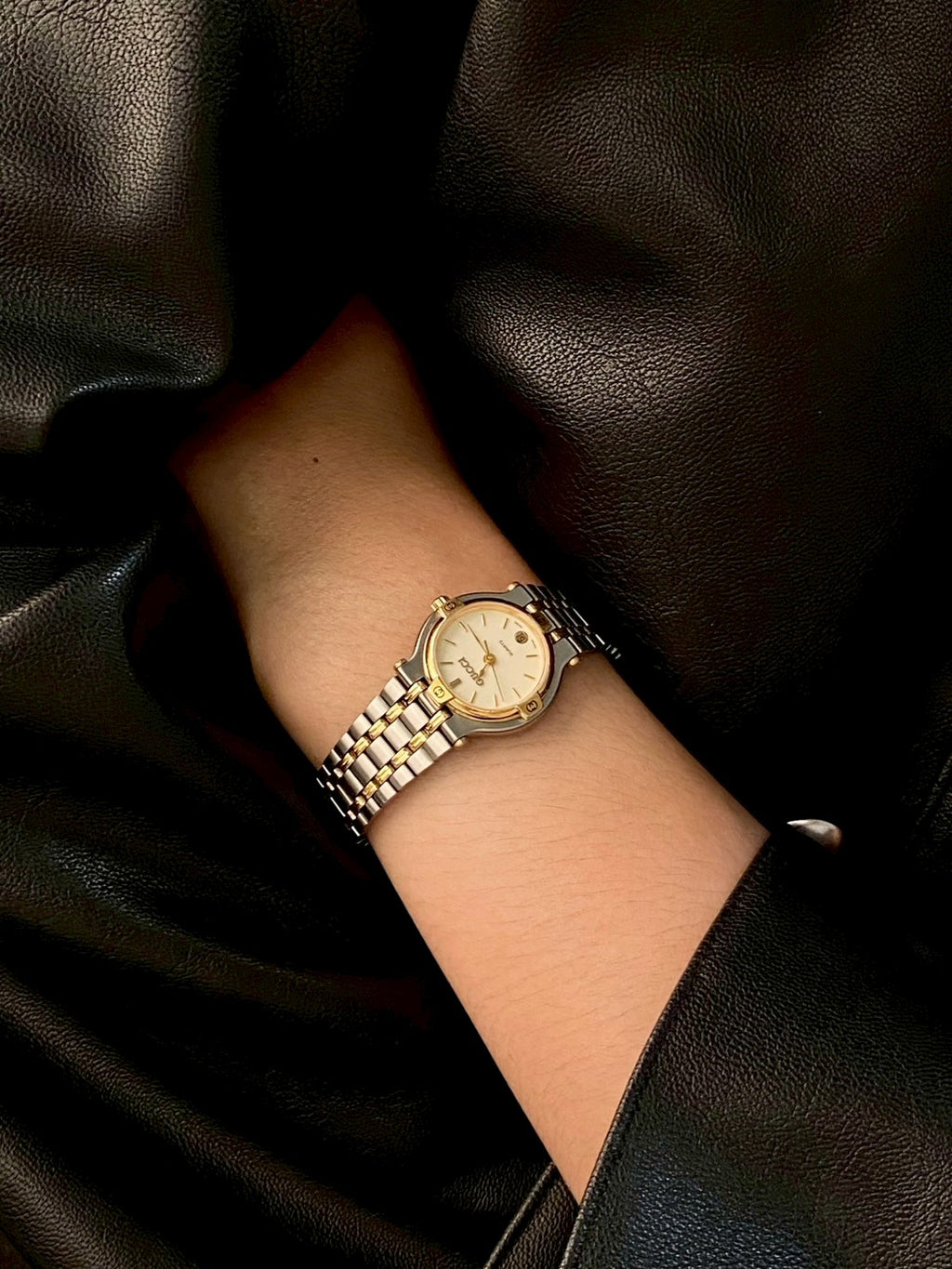 Gucci 9000l twotone watch