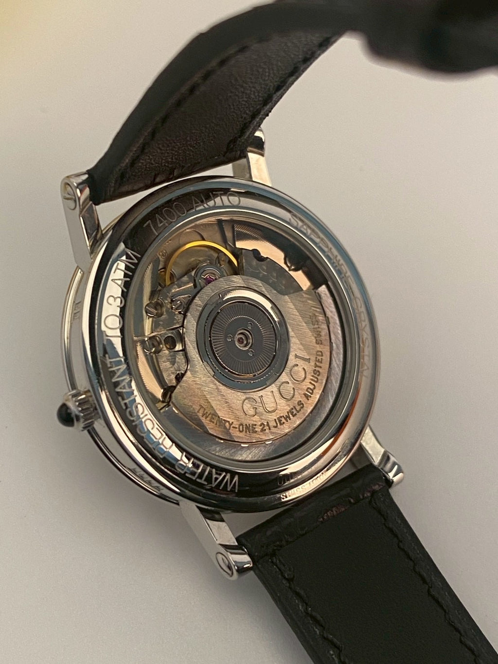 Gucci 7400 auto