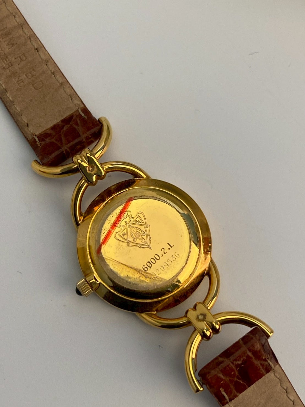 Gucci 6000.2L gold dial c.9536