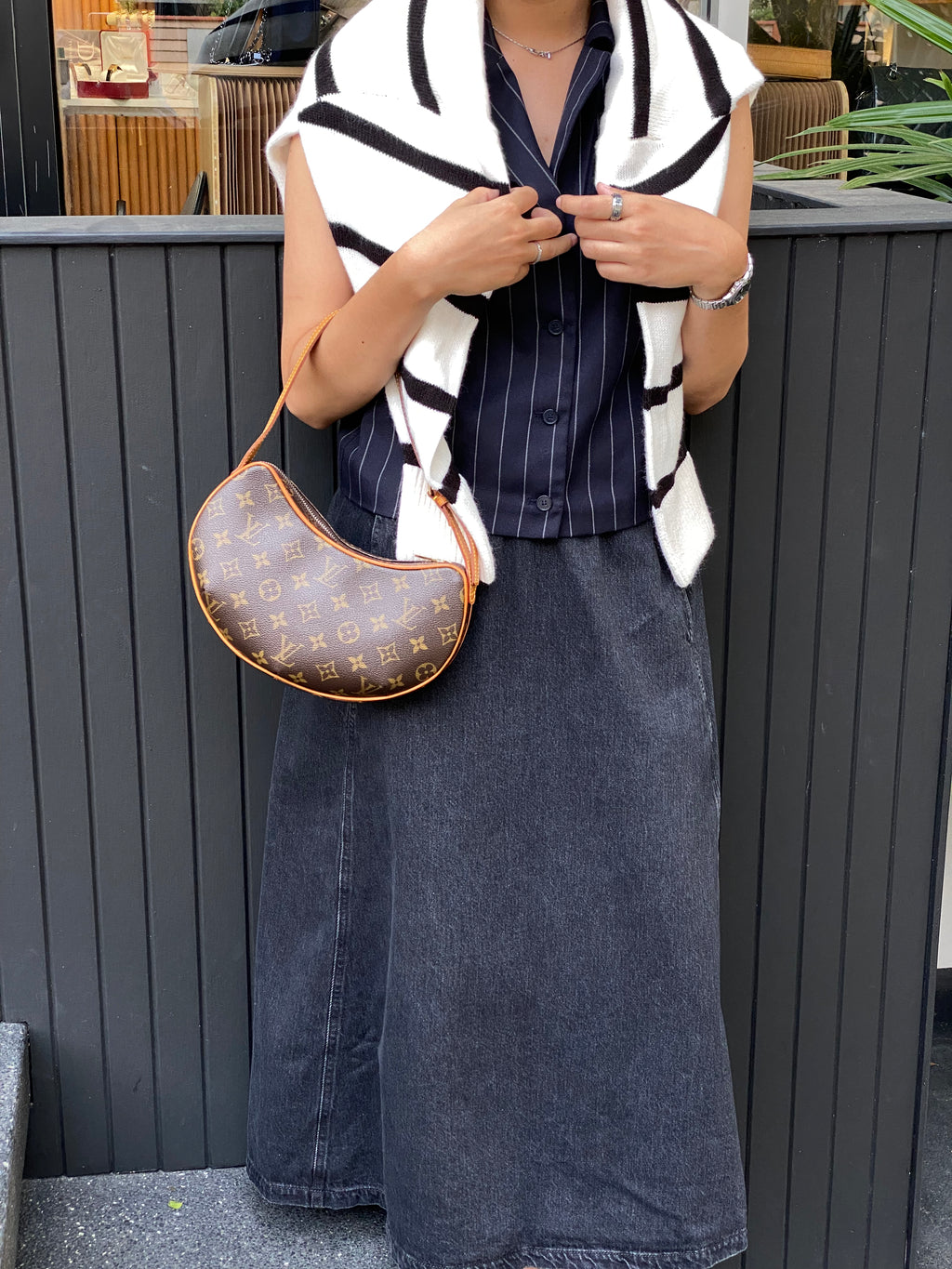Louis Vuitton Croissant Pm size