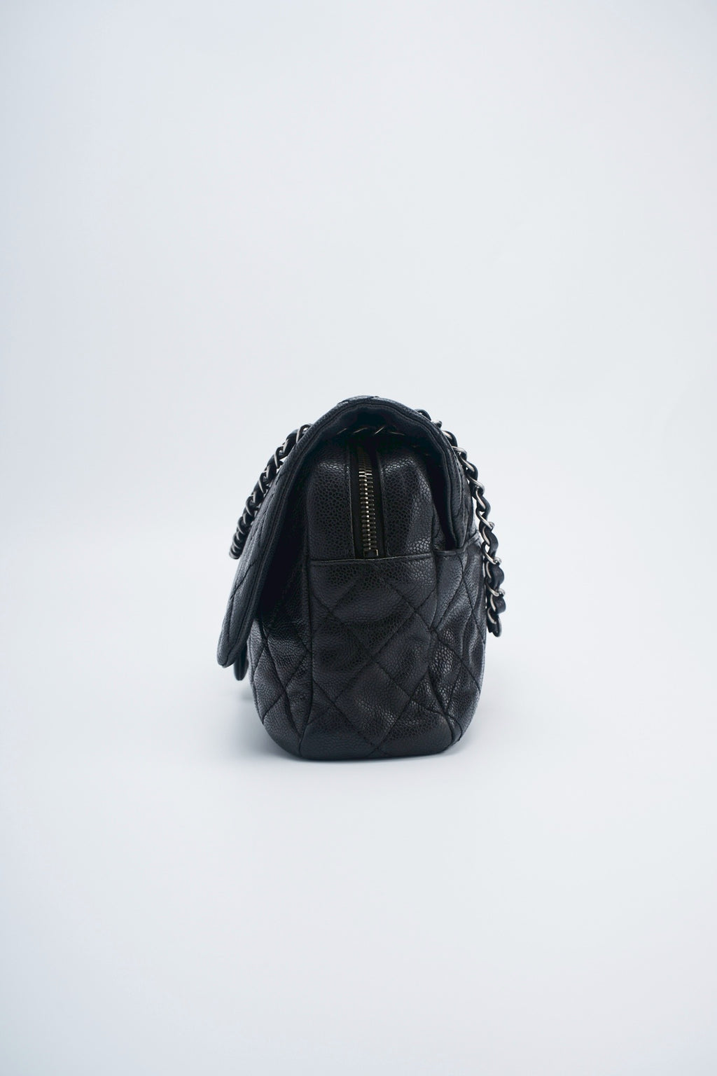 Chanel easy flab caviar skin