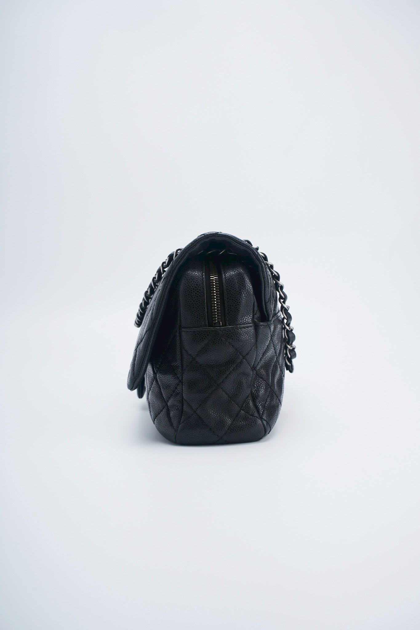 Chanel easy flab caviar skin