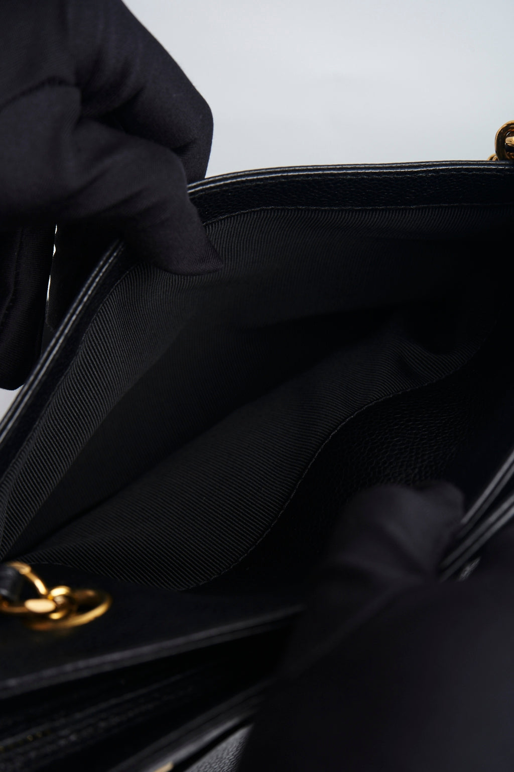 Chanel cc logo chain bag